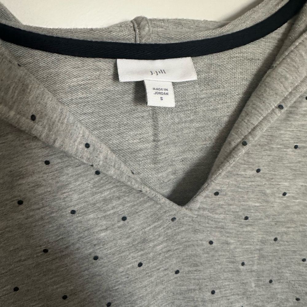 GUC j Jill gray tunic hoodie with black polka dots, size small - Picture 2 of 3